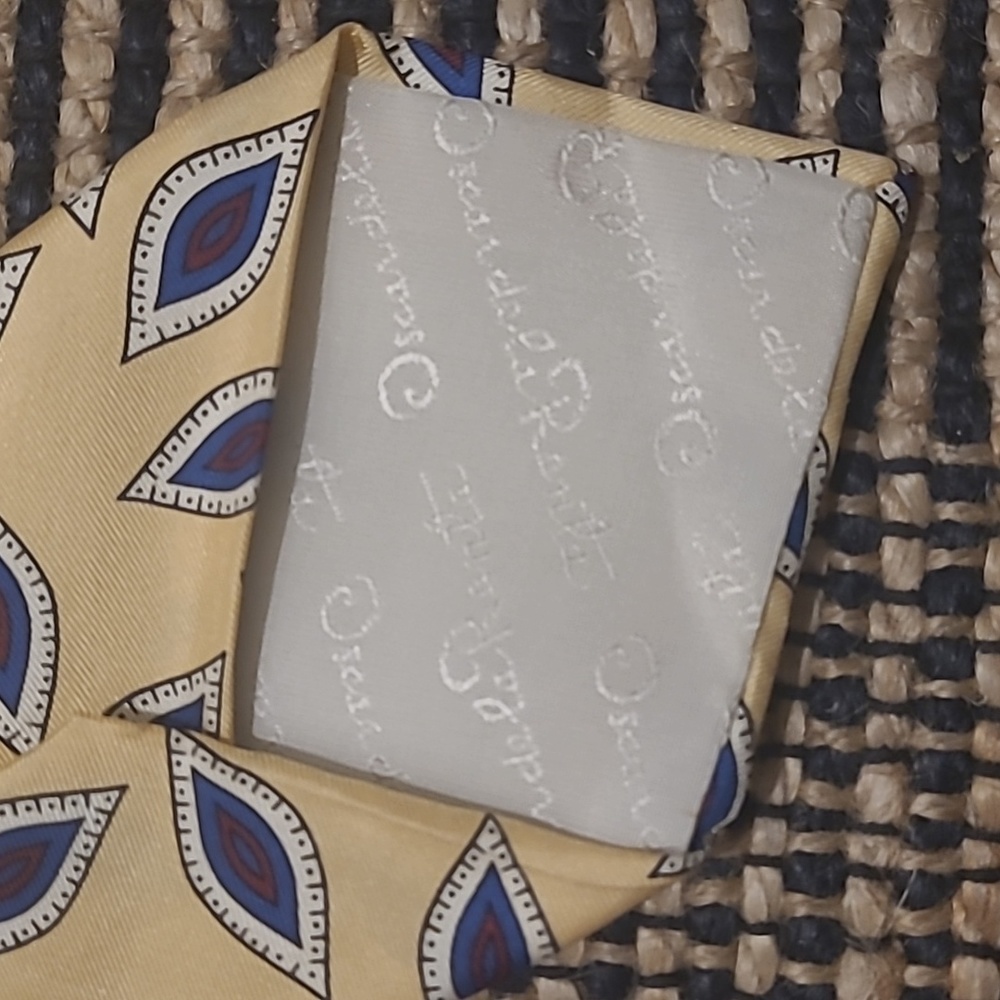 OSCAR DE LA RENTA PAISLEY NECK TIE - Picture 6 of 6